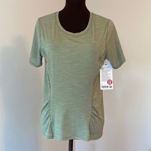 lululemon Another Mile SS Green Size 6 NWT